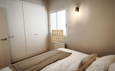 Beautiful, fully refurbished apartment with spacious terraces.